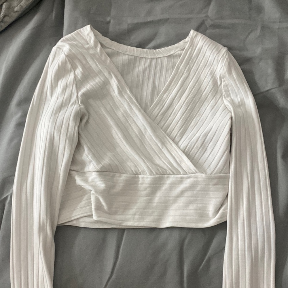 💛white crop top